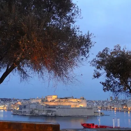 Apartment Grand Harbour Loft